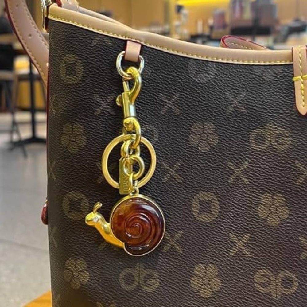Snail purse charm with brown and gold Keychain purse accessories - Picture 3 of 3